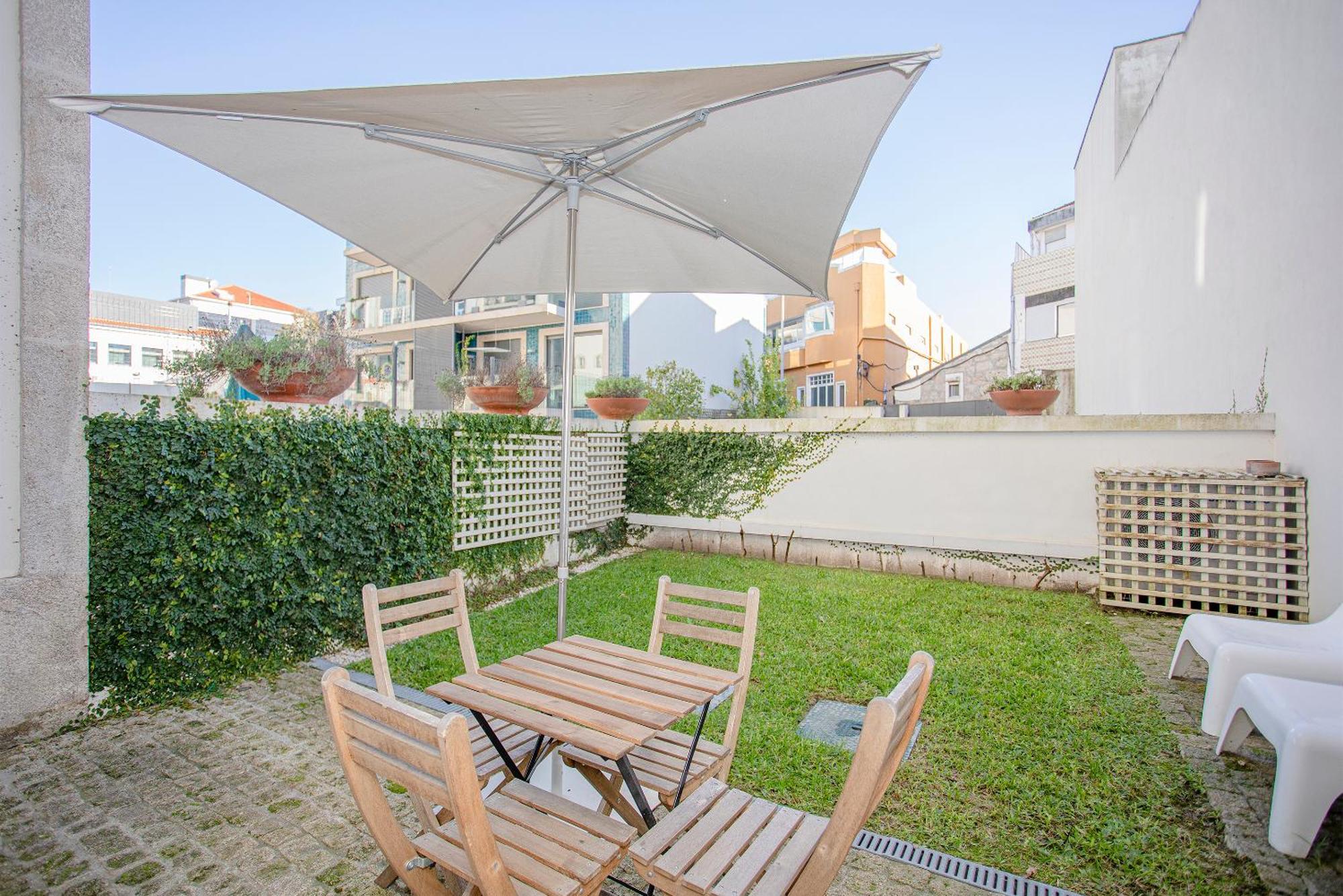 Liiiving In Porto - Garden Light Mezzanine Apartment ภายนอก รูปภาพ