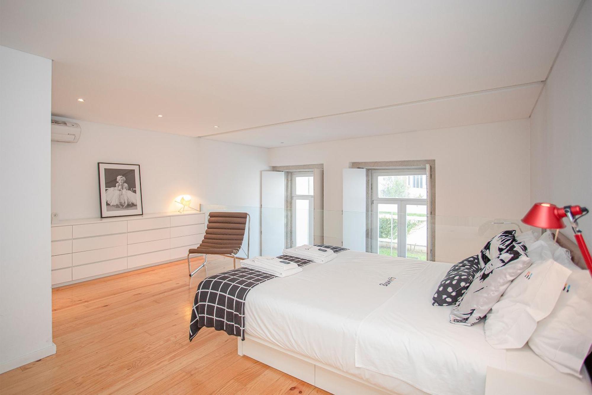 Liiiving In Porto - Garden Light Mezzanine Apartment ภายนอก รูปภาพ