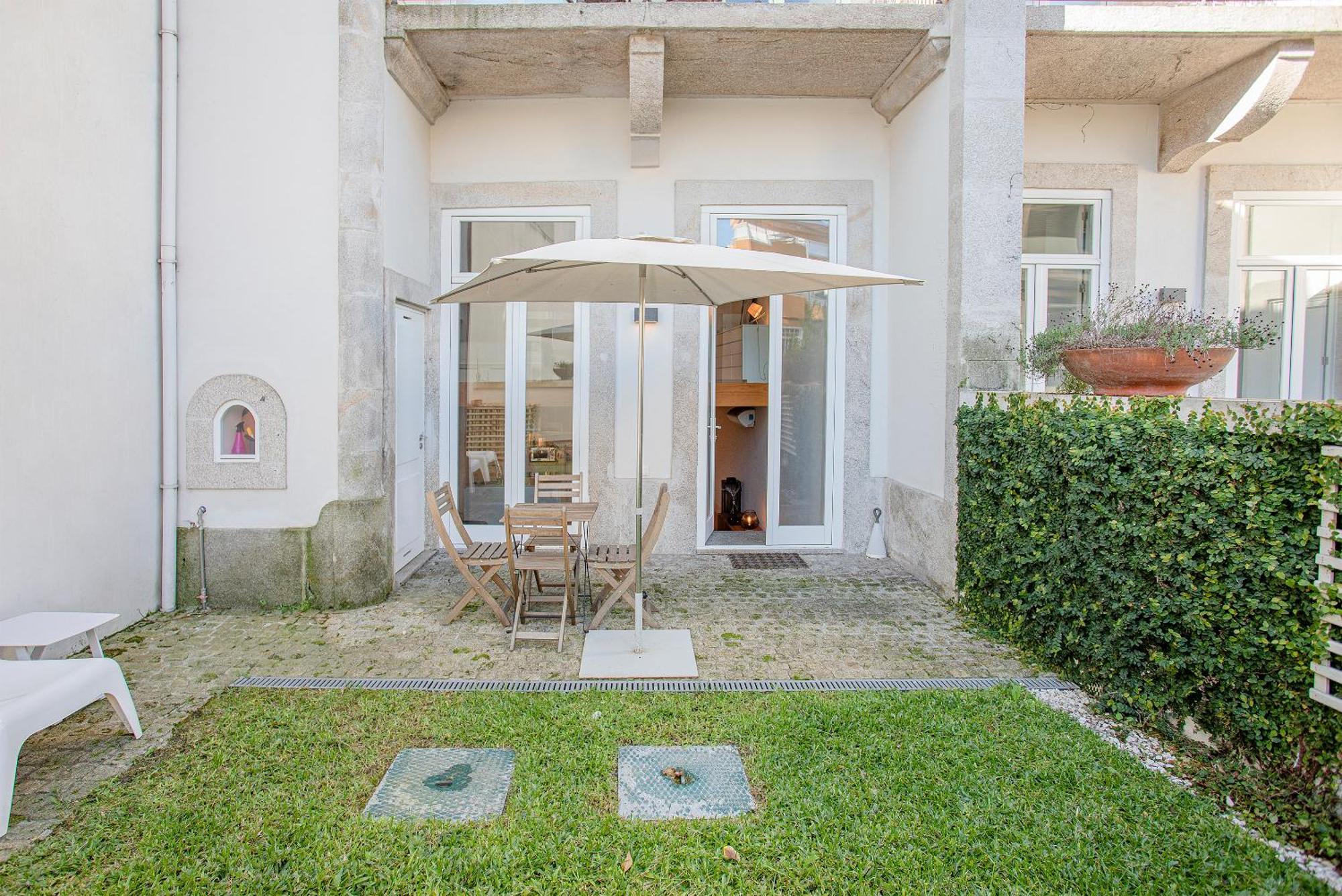 Liiiving In Porto - Garden Light Mezzanine Apartment ภายนอก รูปภาพ